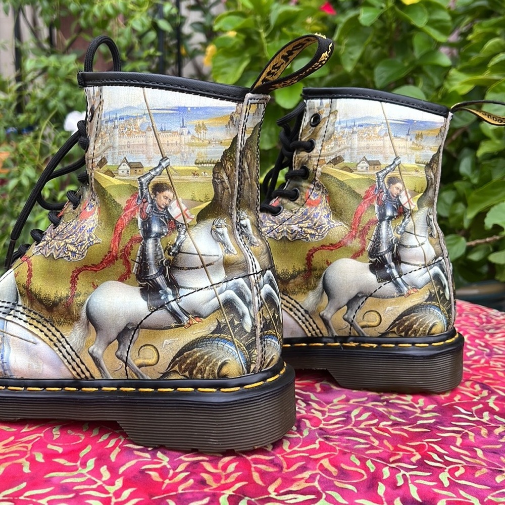 Rare Dr. Martens George & Dragon Backhand 1460 Boots - Picture 7 of 17